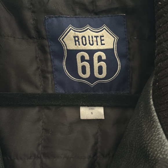 Route 66 size small black pleather jacket  excellent shape - Picture 2 of 4